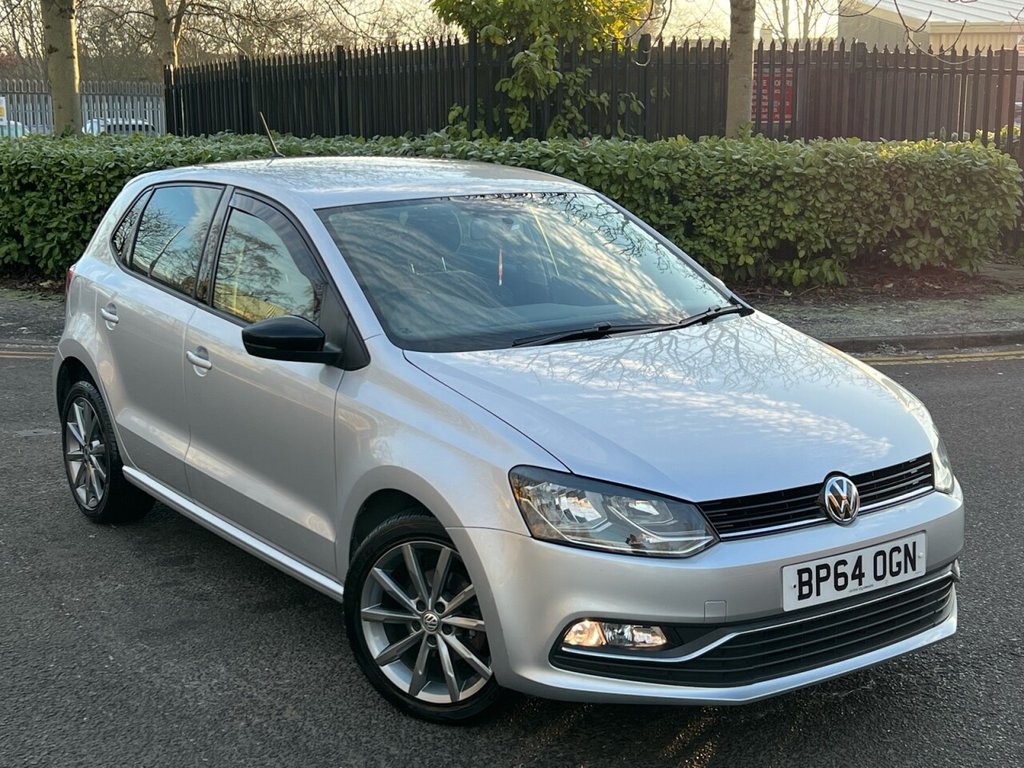 VOLKSWAGEN POLO 1.2 SE DESIGN TSI (2015/64)
