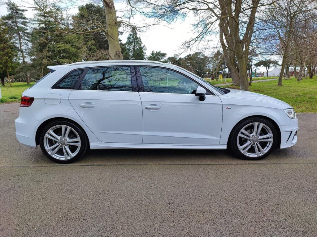 AUDI A3 2.0 TDI S LINE SPORTBACK (2014/64)
