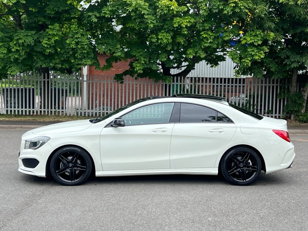 MERCEDES-BENZ CLA180 AMG SPORT (2015/15)