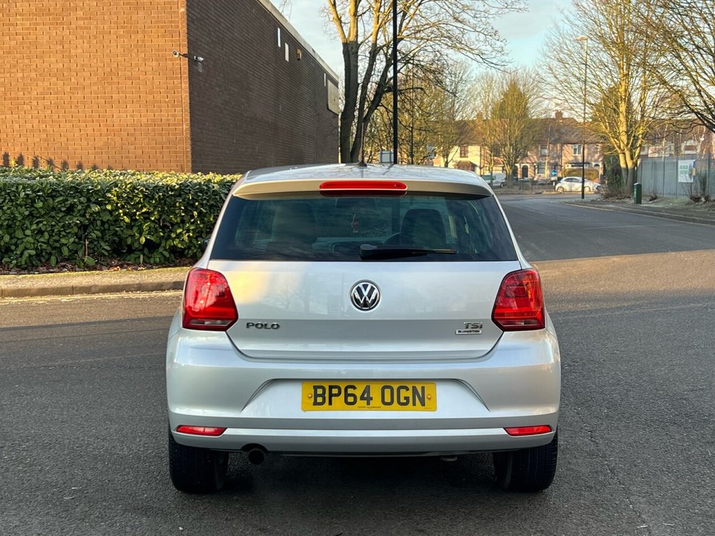 VOLKSWAGEN POLO 1.2 SE DESIGN TSI (2015/64)