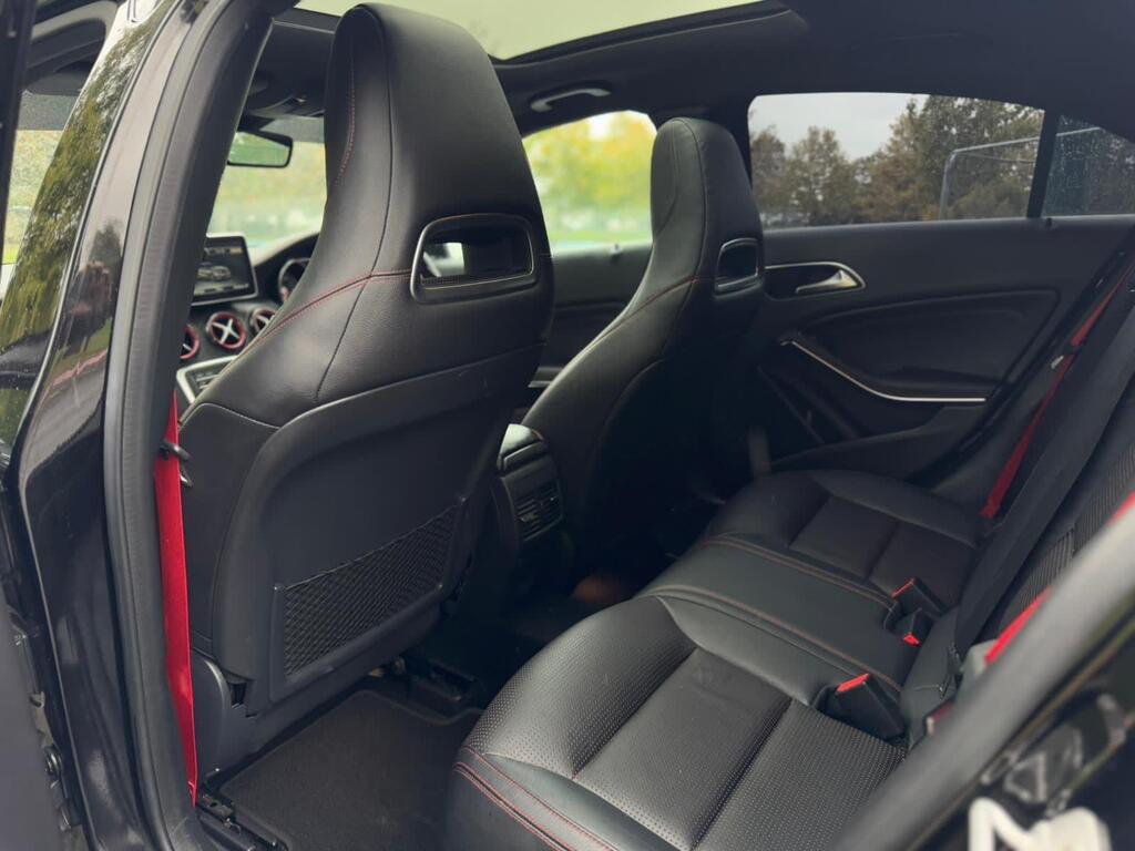 MERCEDES-BENZ A-CLASS A250 AMG PREMIUM 4MATIC (2016/66)