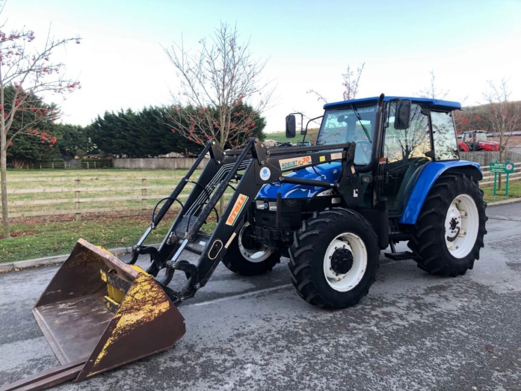 NEW HOLLAND TL90 (2003)
