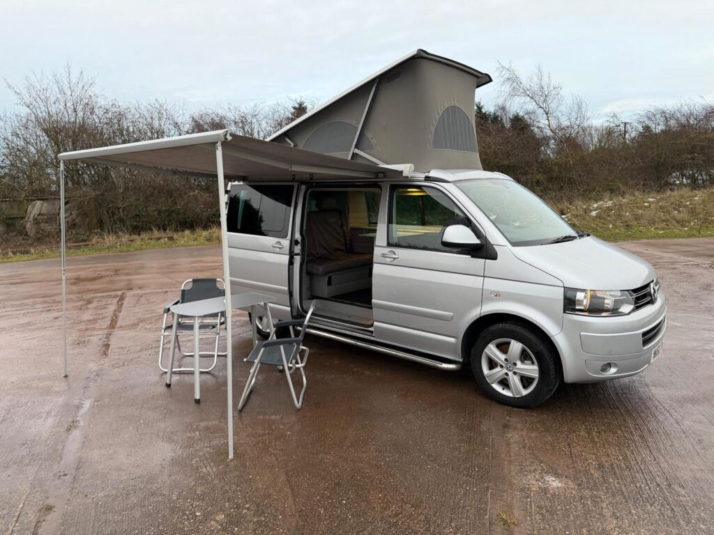 VOLKSWAGEN CALIFORNIA - ELECTRIC ROOK/BIKE RACK (2010/60)